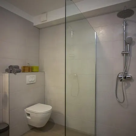 Bozikovic 365 Apartman Podstrana